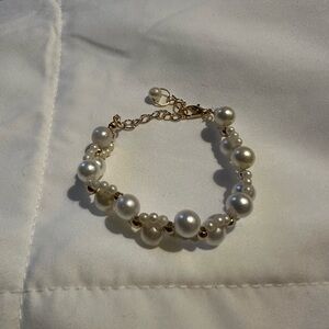 Handmade Elegant Pearl Bracelet with Gold Accents